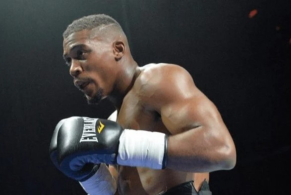 Boxeador leva tiro na cabeça e morre após briga com irmão