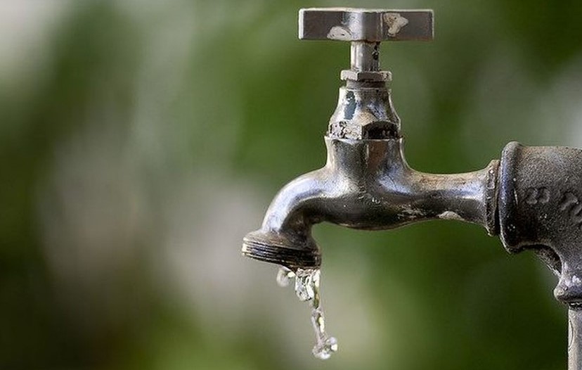 Rompimento de adutora deixa comunidades rurais da Reta Tabajara sem água