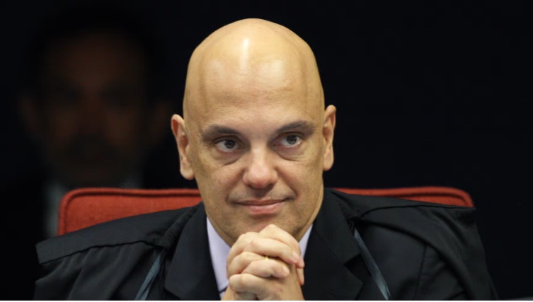 Alexandre de Moraes estuda fechar clubes de tiro na eleição