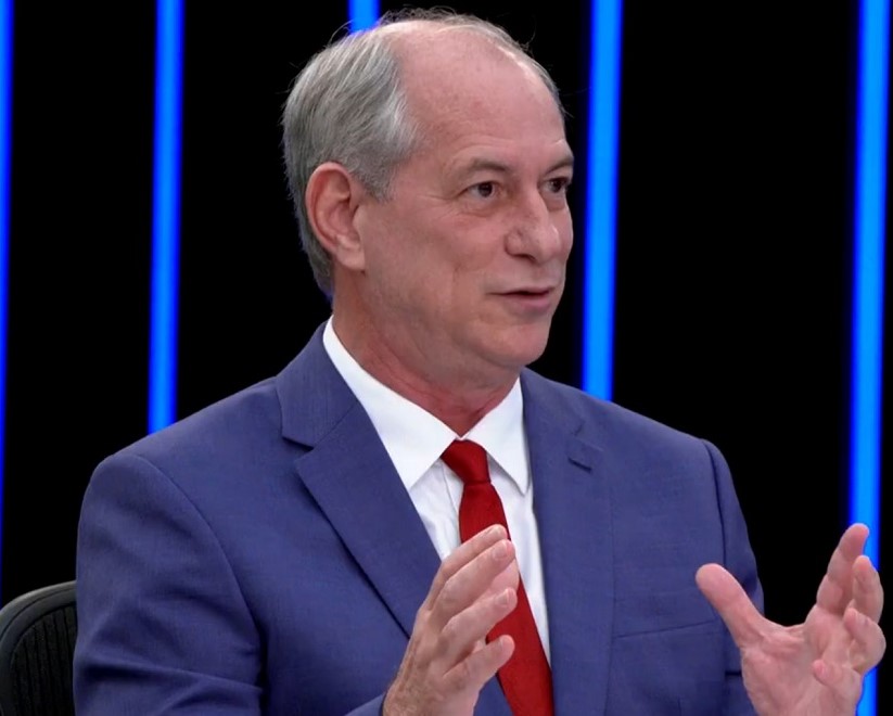 Ciro diz que fará críticas a Lula mesmo com ele ausente em debate