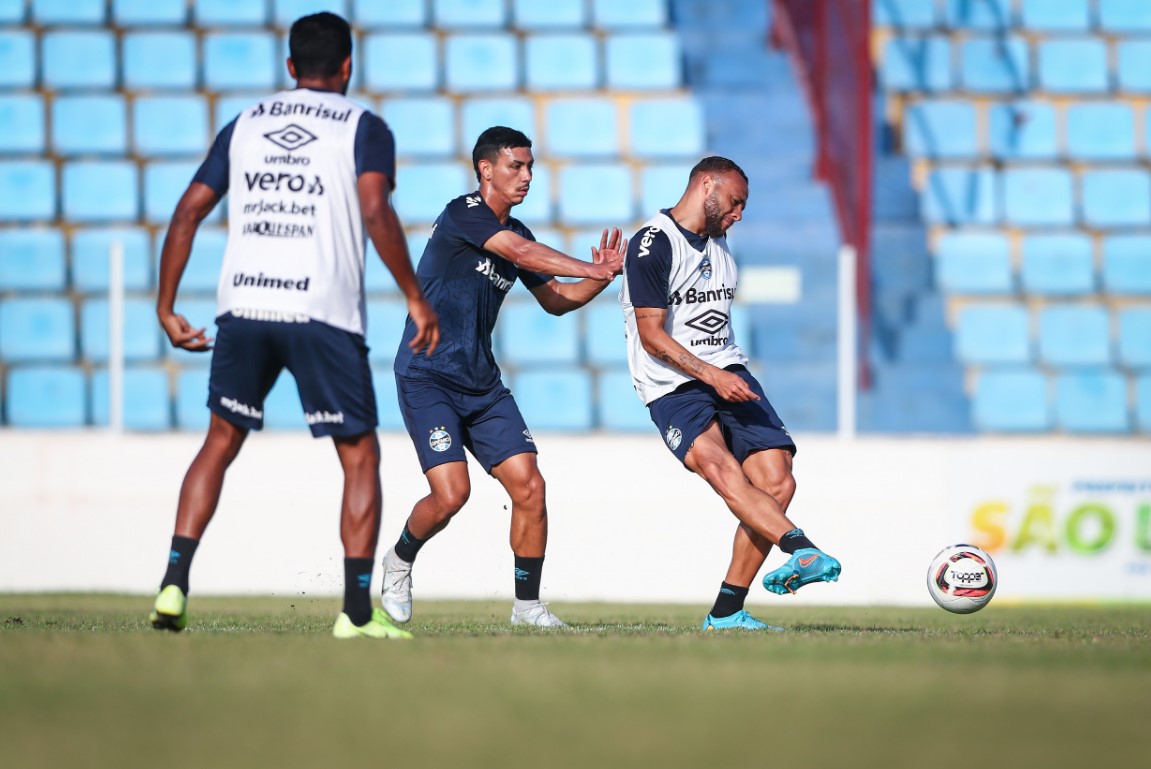 Grêmio em campo pela Série B e campeonatos internacionais; veja os jogos de hoje e onde assistir