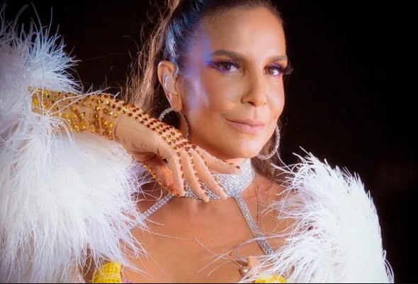 Ivete Sangalo está internada em Salvador