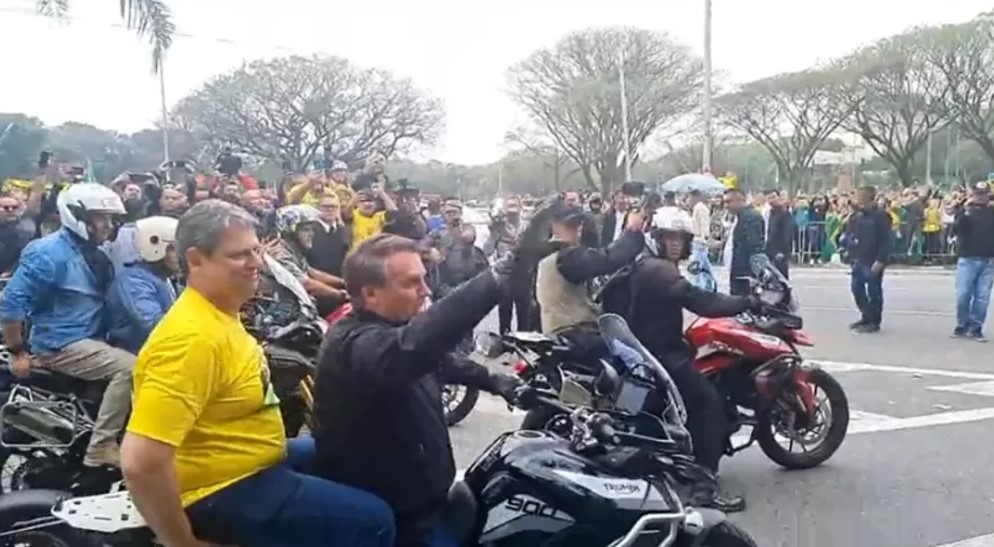 Bolsonaro diz que terá “no mínimo 60% dos votos”