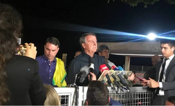 Institutos de pesquisa se desmoralizaram, diz Bolsonaro