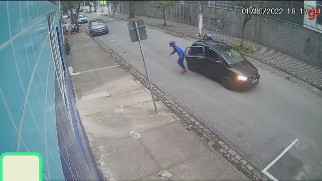 VÍDEO: Mulher atropela bandidos e salva o marido ameaçado com arma; ASSISTA