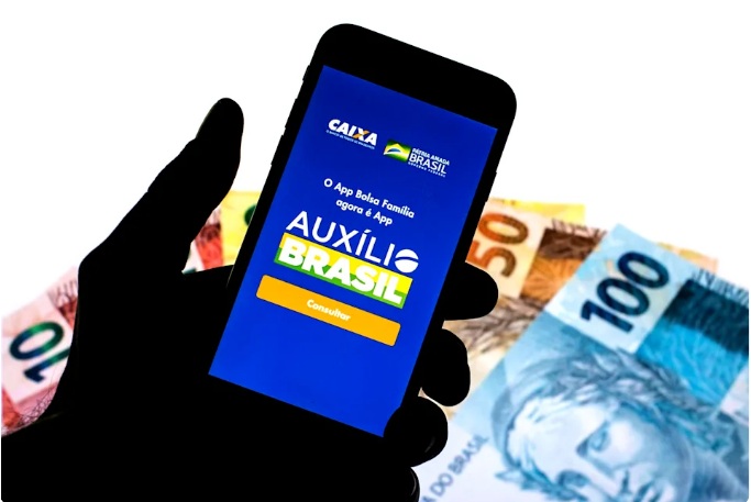 Auxílio Brasil e Auxílio Gás vão depositar pagamentos antecipadamente