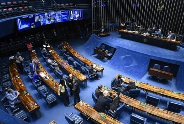 Aumento de bolsonaristas no Senado acende no STF alerta de impeachment