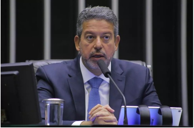 Lira quer pautar projeto que criminaliza erros de institutos de pesquisa semana que vem