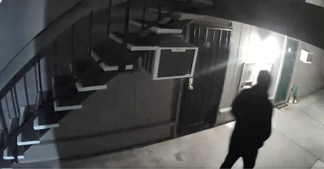 Polícia busca assassino em série que aterroriza cidade na Califórnia