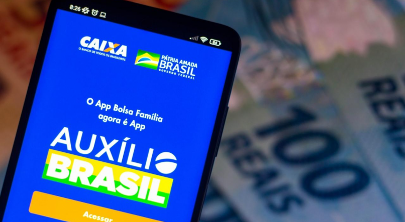 Caixa e outros 11 bancos começam a oferecer consignado aos beneficiários do Auxílio Brasil