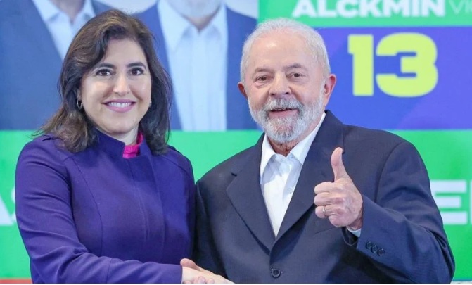 'Alguém tem que colocar juízo na campanha do Lula', diz Simone Tebet