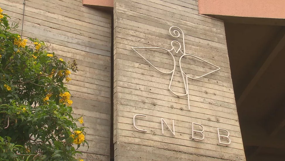 CNBB divulga nota lamentando 'exploração da fé e da religião' na campanha do 2º turno