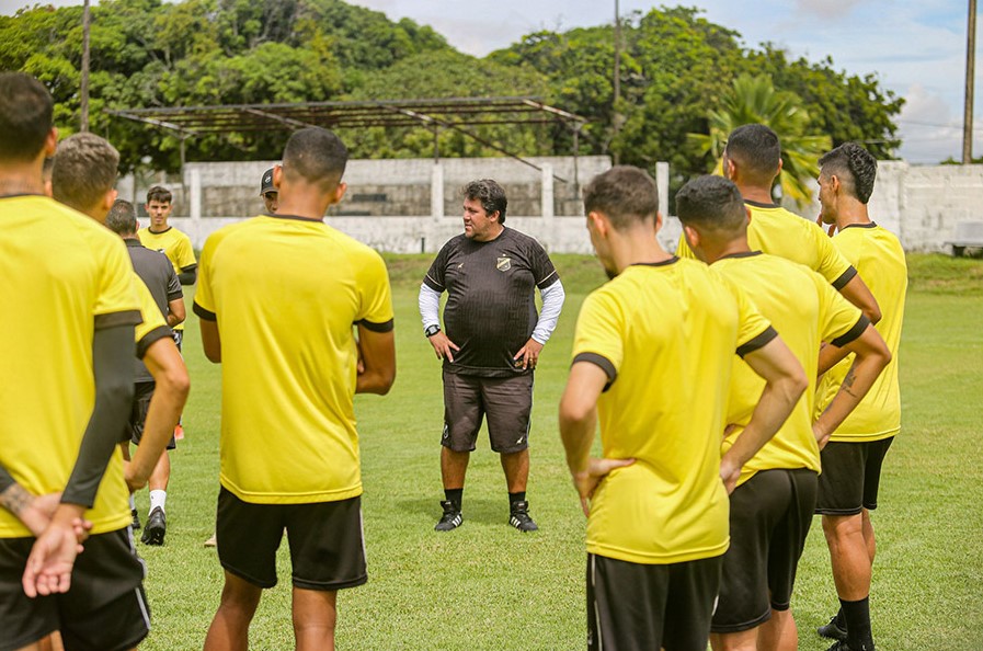 Marchiori inicia conversa com o ABC por renovação de contrato; salário é entrave