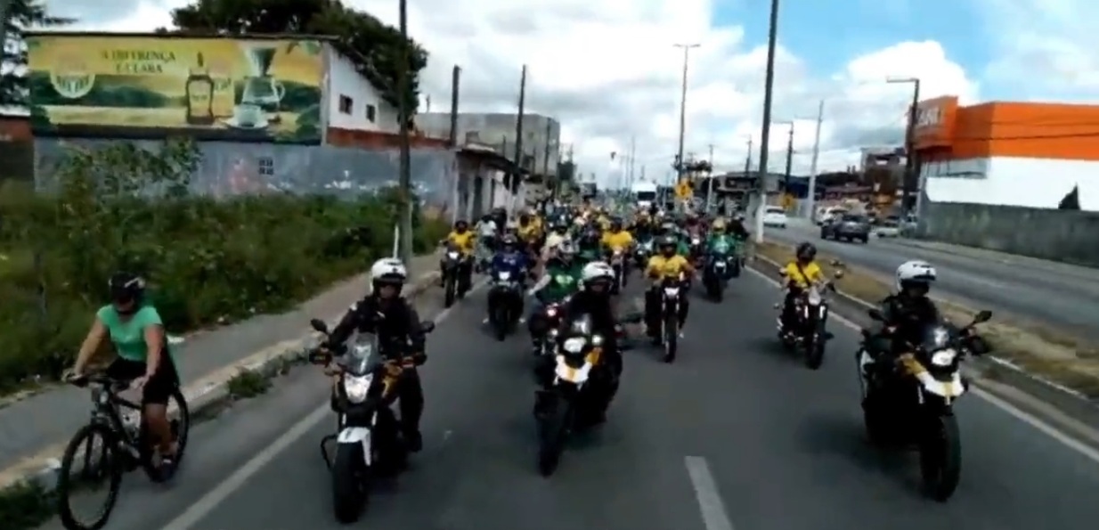 VÍDEO: Michele Bolsonaro participa de motociata em Natal