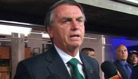 VÍDEO: “Piores horas da minha vida”, diz Bolsonaro sobre acusação de pedofilia
