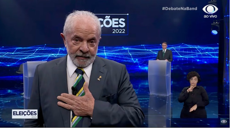 "Quem aprovou a lei de liberdade religiosa fui eu", diz Lula