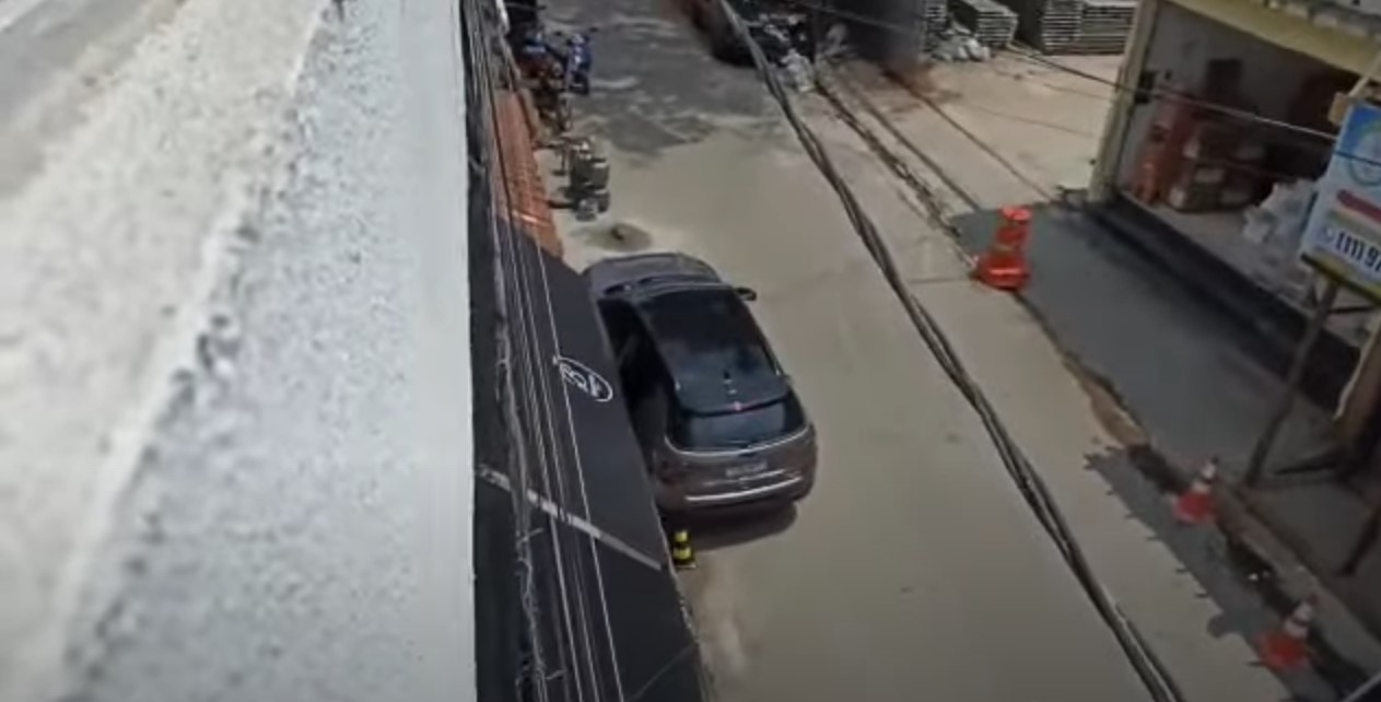 VÍDEO: Imagens mostram grande quantidade de tiros e desespero da imprensa no atentado a Tarcísio de Freitas
