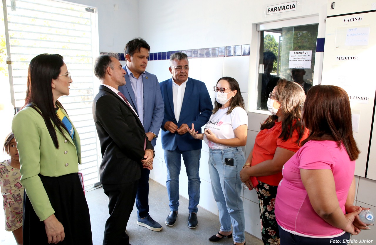Comissão da Câmara Municipal de Natal visita Unidade de Saúde da Família do Parque dos Coqueiros
