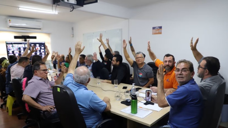 Solidariedade oficializa incorporação do PROS para sobrevivência