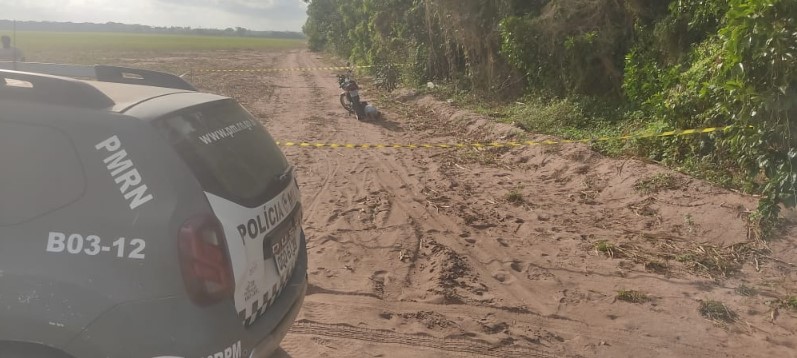 Com as mãos amarradas, corpo com marcas de tiros é encontrado na Grande Natal