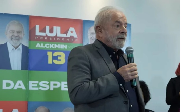 Lula diz que ideia de banheiro unissex saiu da “cabeça do Satanás”