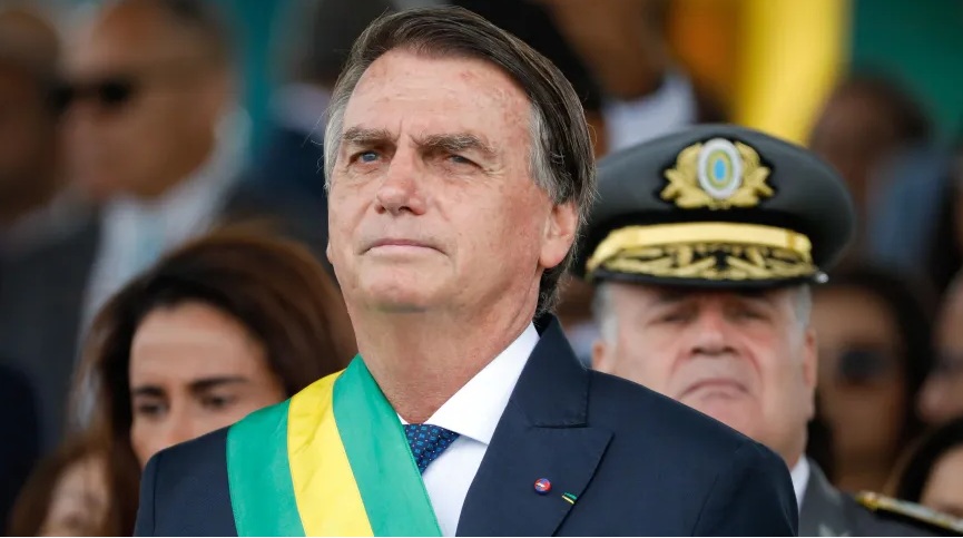 Segundo turno dá impulso a Bolsonaro, que arrecada mais de R$ 65 milhões de pessoas físicas