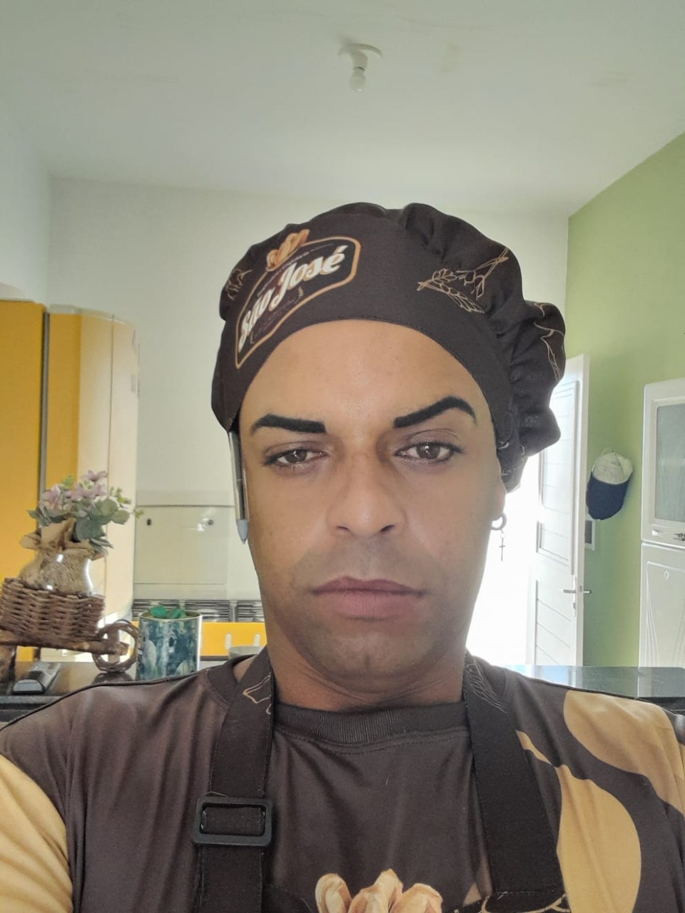 Polícia Civil divulga fotos de desaparecido e solicita apoio da população para localizá-lo