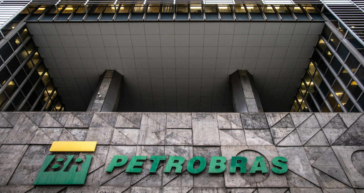 Ações da Petrobras atingem valor recorde com possível virada de Bolsonaro no 2° turno