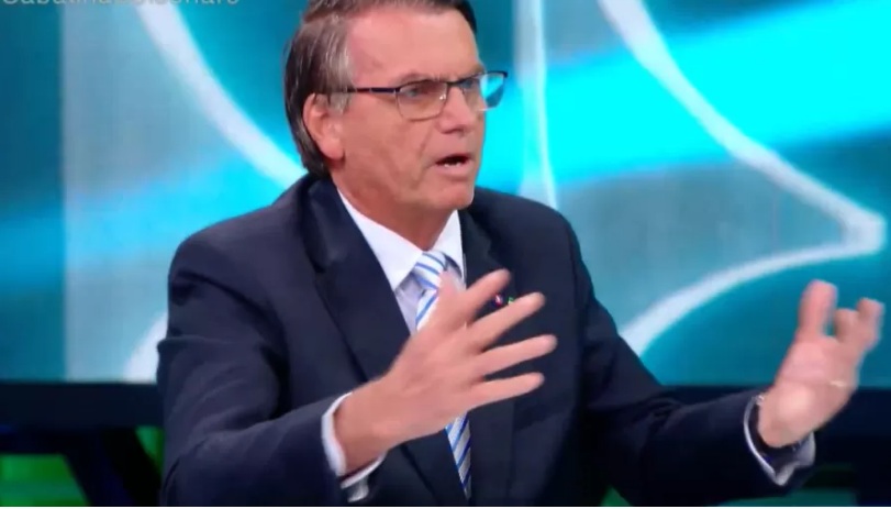 Bolsonaro critica Bonner ao falar no SBT sobre condenações anuladas de Lula