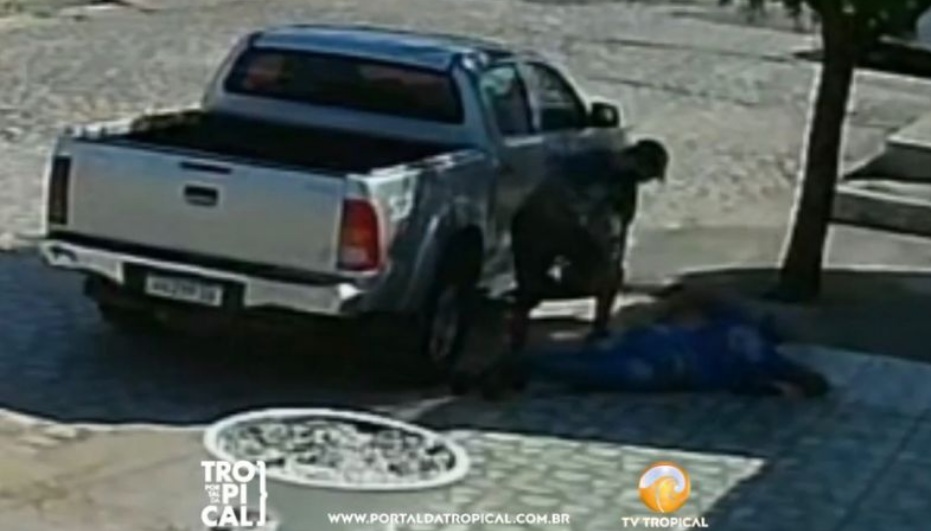 VÍDEO: Criminoso obriga vítima a deitar no chão antes de roubar veículo no RN