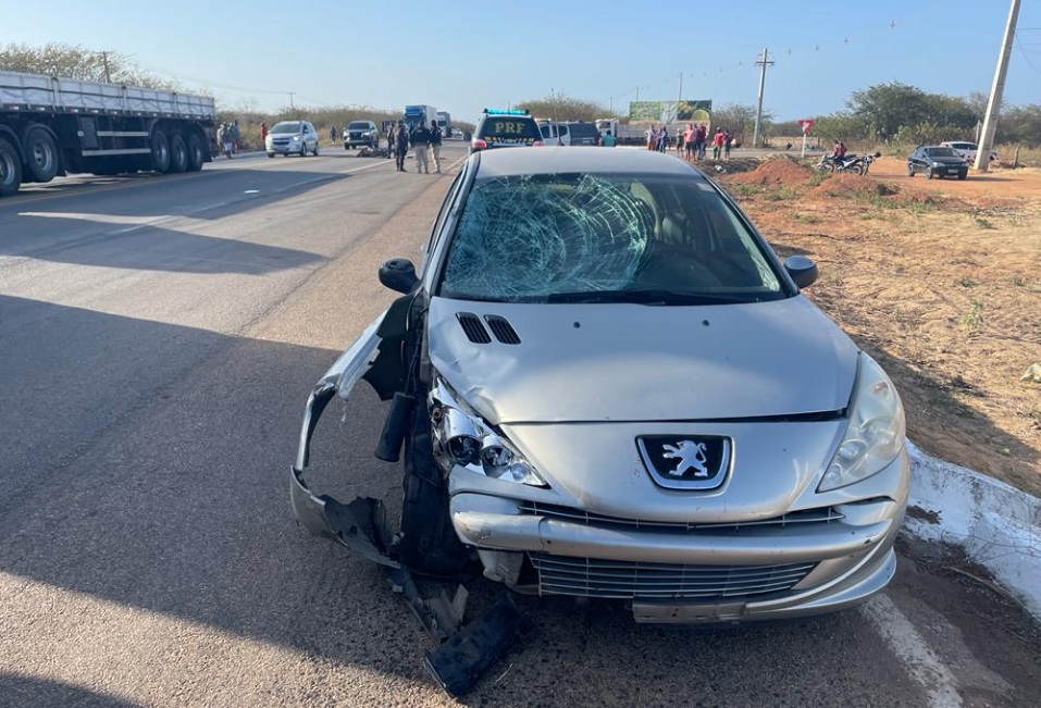 Motociclista morre e irmão fica ferido após colisão com carro na BR-304 no RN