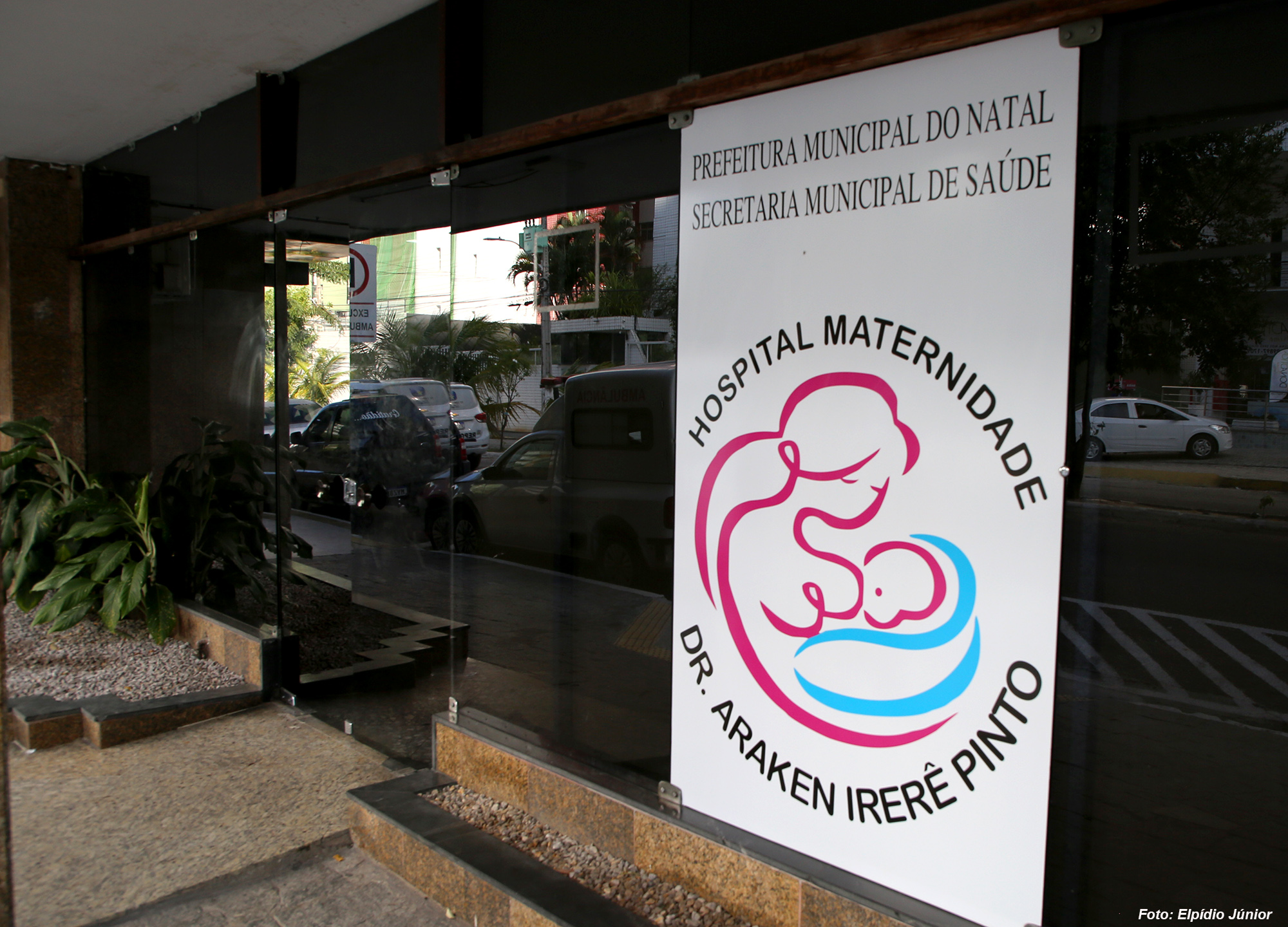 Bandidos fazem arrastão em maternidade em Natal