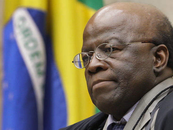 Evangélicos “estão sendo enganados” pelo bolsonarismo, diz Joaquim Barbosa