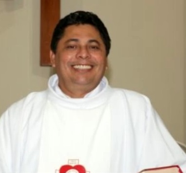 ÁUDIO 2: Padre Murilo diz em áudio que afastou fiel eleitor de Bolsonaro de atividades paroquiais