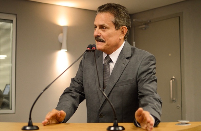 VÍDEO: Deputado diz que pobre que não vota em Lula "merece uma pisa"