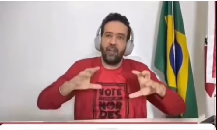 VÍDEO: Janones instrui apoiadores para atrelar Roberto Jefferson a Bolsonaro e afirmar que ele tentou matar policiais