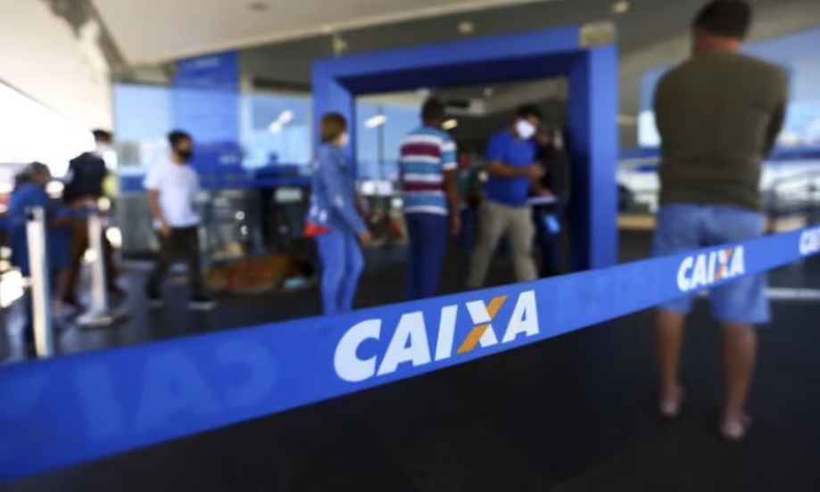 TCU pede que Caixa suspenda consignado com Auxílio Brasil