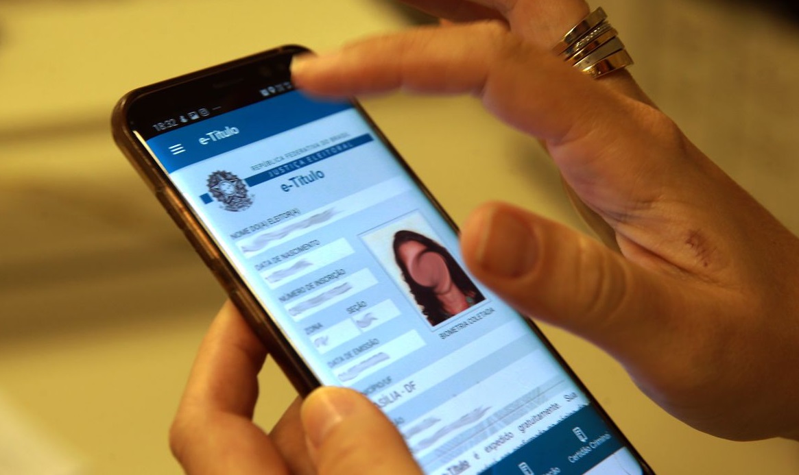 Eleitores têm até sábado para baixar ou atualizar o e-Título