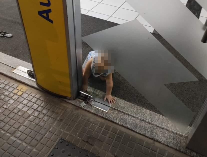 Polícia resgata bebê que ficou "preso" dentro de agência bancária no RN