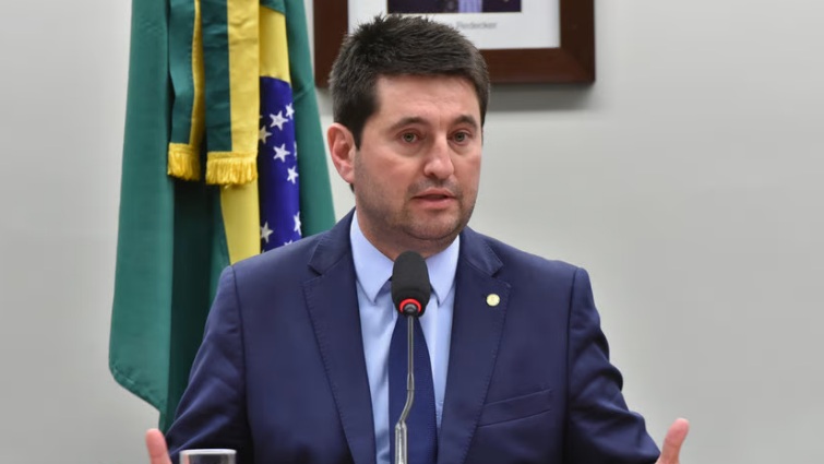 Deputado propõe CPI das inserções dos programas de rádio