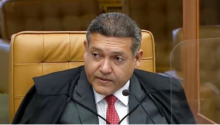 Nunes Marques nega suspender consignado do Auxílio Brasil