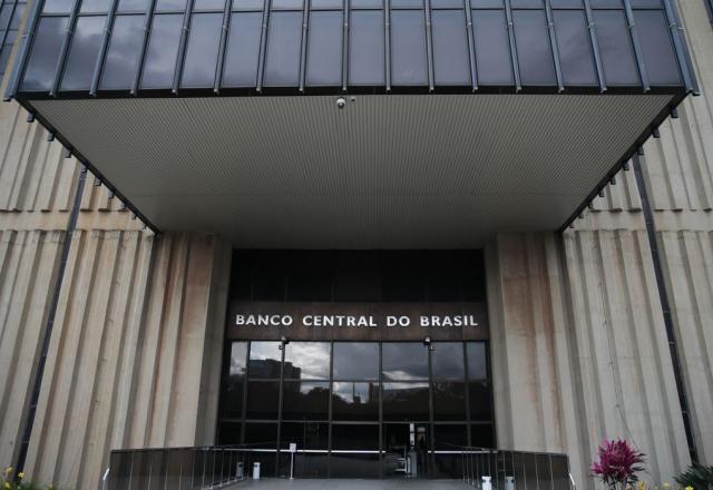 Copom mantém taxa de juros básicos em 13,75% ao ano