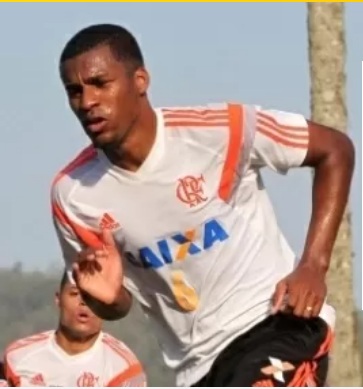 Ex-jogador do Flamengo é vítima de atentado no Equador