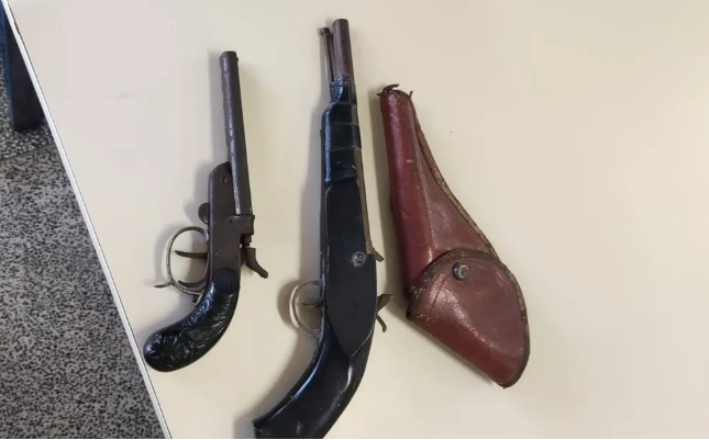 Professora encontra duas armas em mochila de criança de 3 anos em creche
