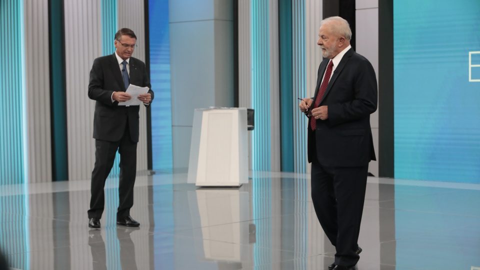 VÍDEO: Lula questiona sobre compra, e Bolsonaro responde: “Você usa Viagra?”