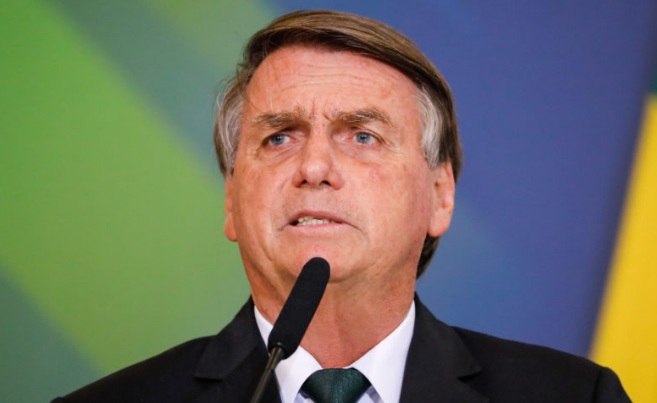 Bolsonaro diz que espera ter “no mínimo 55%” dos votos