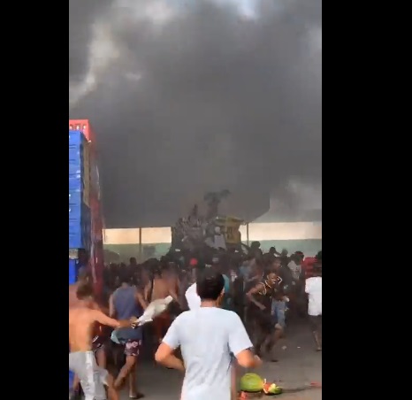 VÍDEO: Ceasa no Rio de Janeiro é atingida por incêndio de grandes proporções e produtos são saqueados