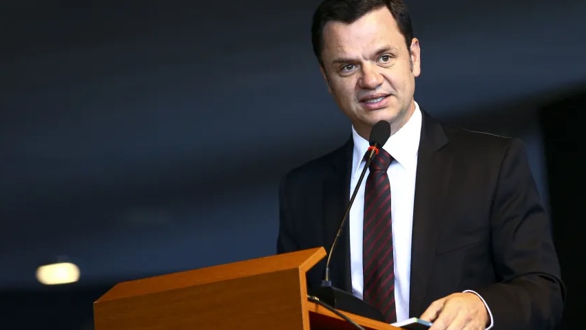 Ministro da Justiça determina reforço de efetivo para liberar rodovias