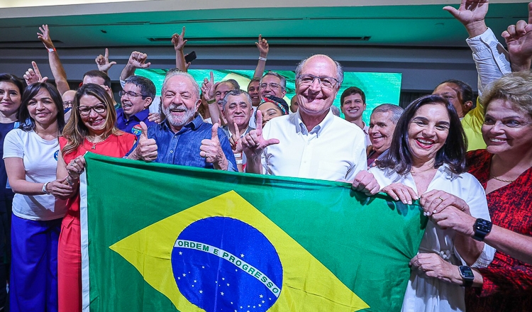 Cotados para liderar equipe de transição de Lula já se envolveram em escândalos