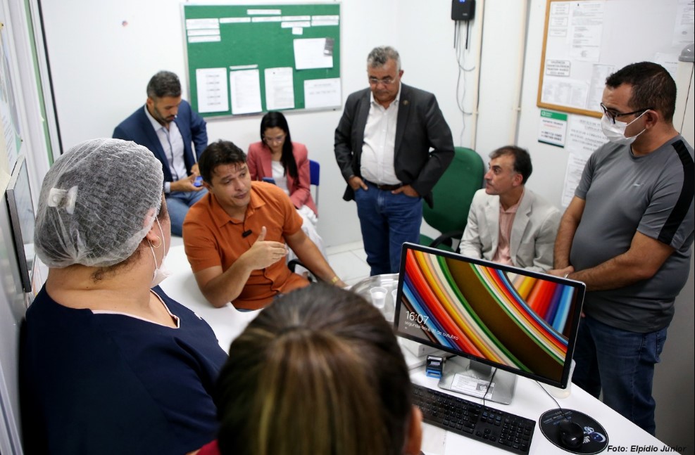 Comissão visita UPA Pajuçara e discute fechamento do atendimento pediátrico